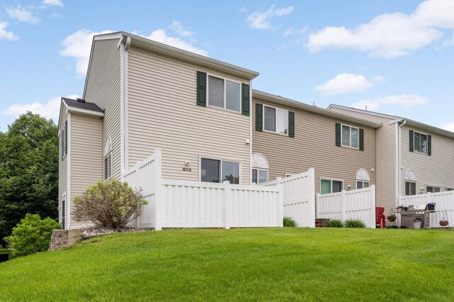 15524 Float Ln, Apple Valley, MN 55124 - back of house