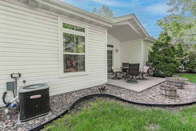 2230 Lower Afton Rd E, Saint Paul, MN 55119 - view of patio with cooling unit
