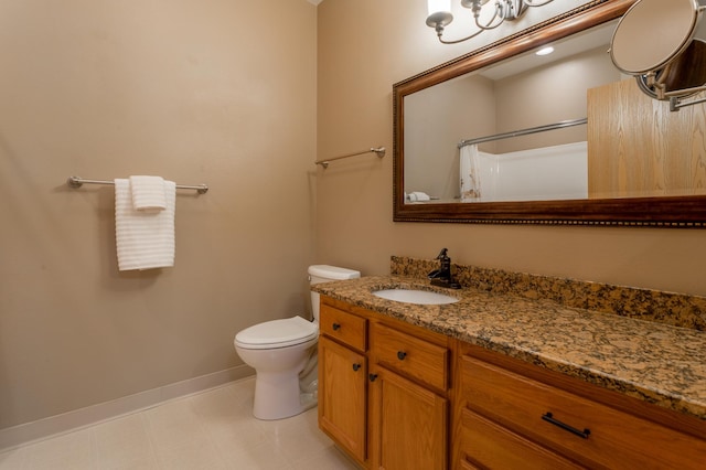 2230 Lower Afton Rd E, Saint Paul, MN 55119 - full bathroom featuring vanity, toilet, curtained shower, and baseboards