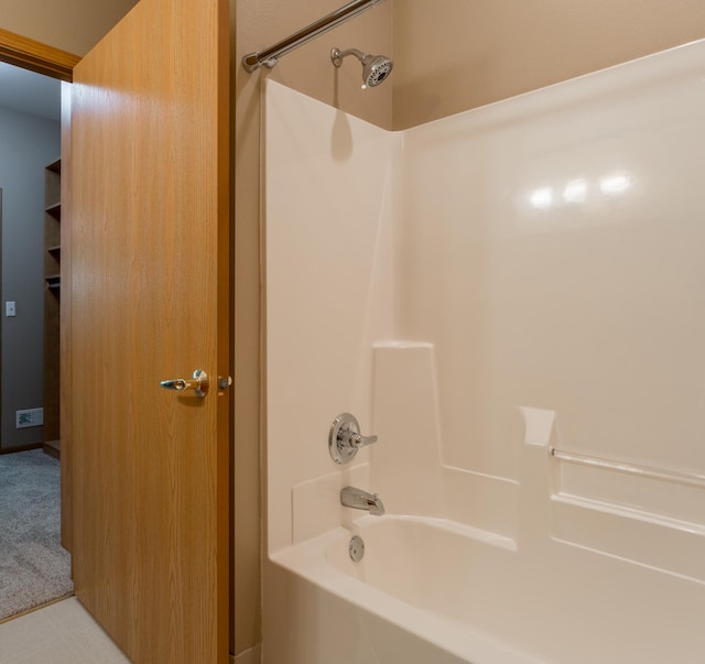 2230 Lower Afton Rd E, Saint Paul, MN 55119 - bathroom with shower / tub combination