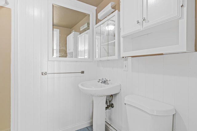 753 8th Ave S, Hopkins, MN 55343 - bathroom featuring toilet