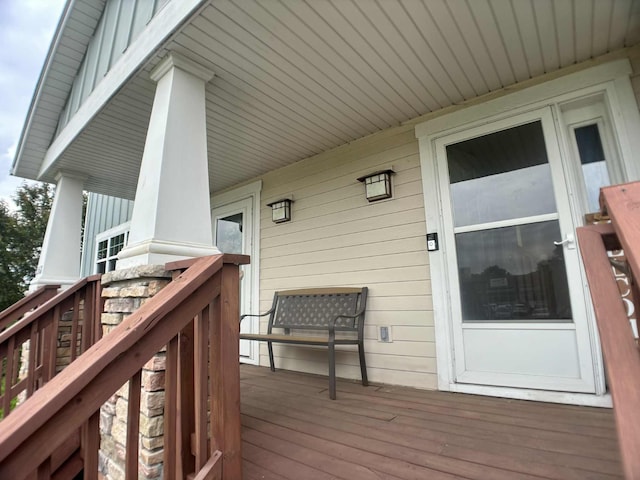 1366 Phalen Blvd, Saint Paul, MN 55106 - view of wooden deck