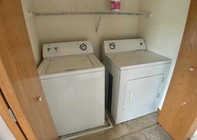 1366 Phalen Blvd, Saint Paul, MN 55106 - laundry area featuring washing machine and clothes dryer