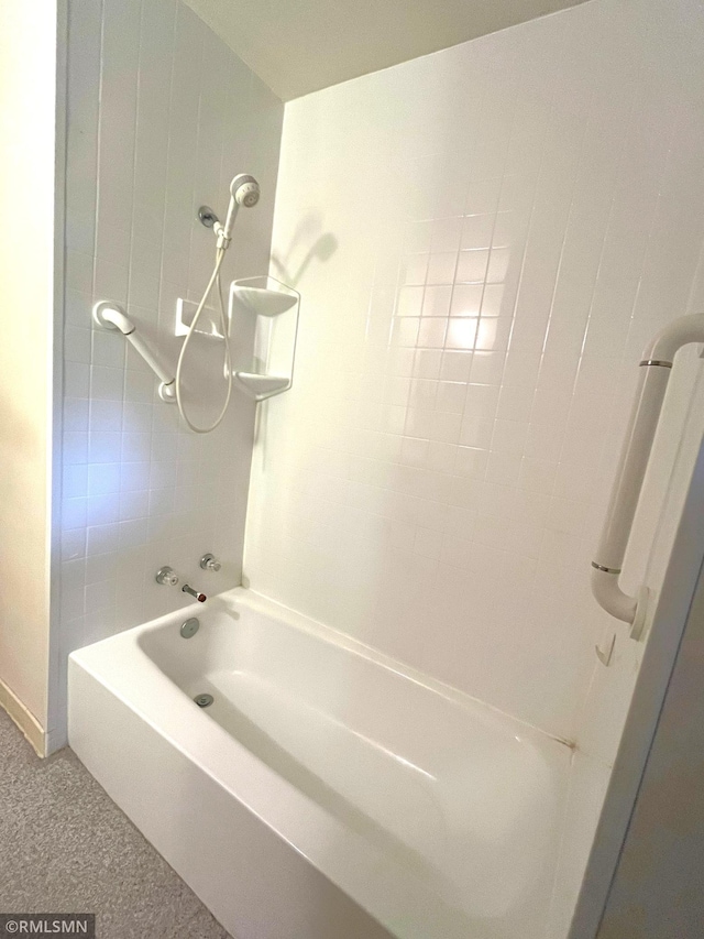 1277 Shakopee Ave E, Shakopee, MN 55379 - full bathroom featuring shower / bathtub combination