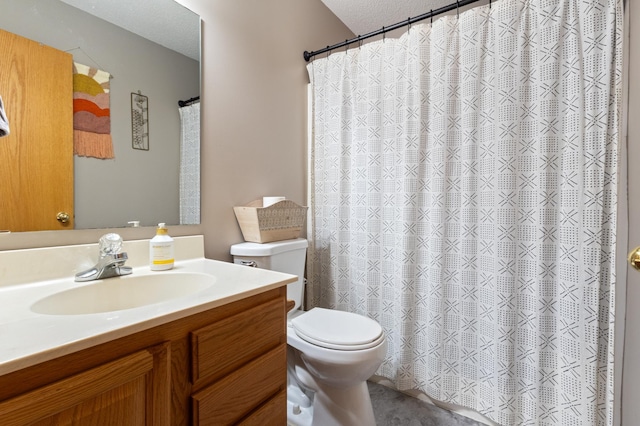 6445 Coryell Ct, Inver Grove Heights, MN 55076 - bathroom with toilet, vanity, curtained shower, and a textured ceiling