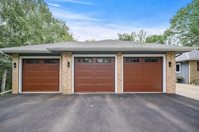 6230 Elm Ridge Cir, Corcoran, MN 55340 - view of garage
