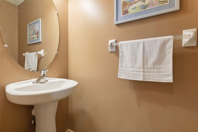 17829 66th Ave N, Maple Grove, MN 55311 - view of bathroom