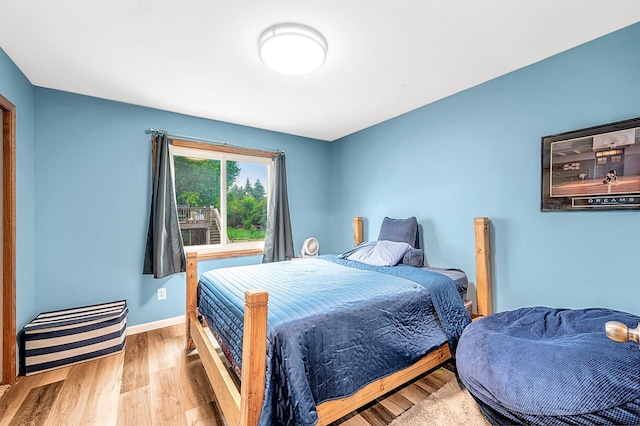1439 Oakdale Ave W, Saint Paul, MN 55118 - bedroom featuring wood finished floors and baseboards