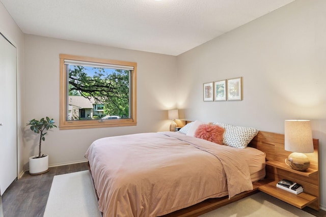 164 Wendy Ct, Shoreview, MN 55126 - bedroom with wood finished floors and baseboards