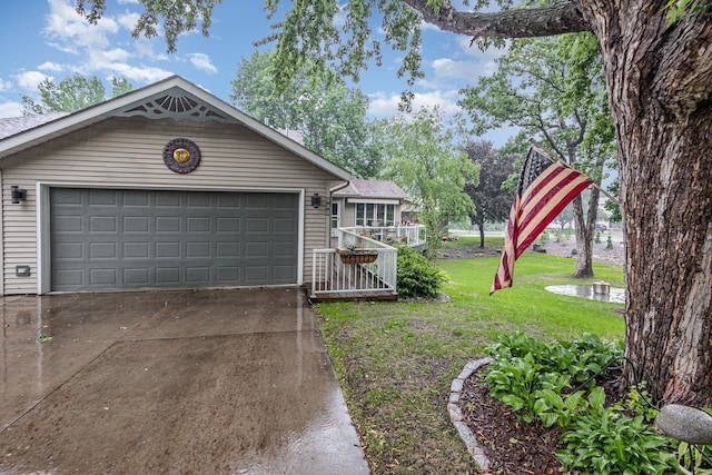 706 Pershing Ave N, New Prague, MN 56071 - exterior space featuring concrete driveway