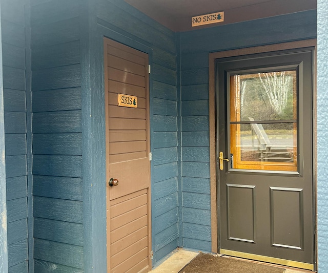 529 Moose Mountain Dr, Lutsen Twp, MN 55615 - view of property entrance