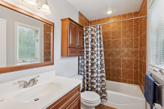 11600 Oberlin Rd, Minnetonka, MN 55305 - full bath featuring toilet, vanity, and shower / bath combo