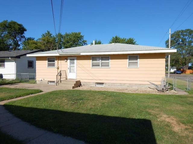 1052 36th Ave N, Saint Cloud, MN 56303 - view of front facade featuring a gate