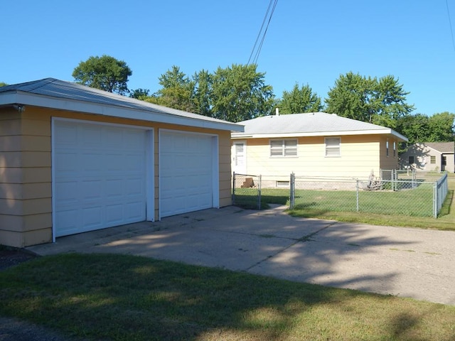 1052 36th Ave N, Saint Cloud, MN 56303 - view of detached garage