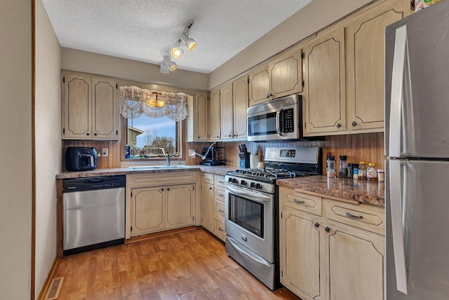 400 Kathryn Ln, Foley, MN 56329 - photo 5
