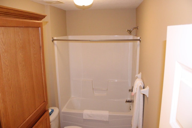 14257 184th Ave NW, Elk River, MN 55330 - full bathroom featuring toilet and shower / bath combination