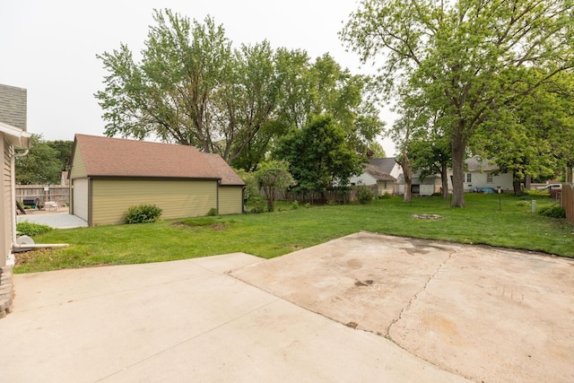1126 7th Ave SE, Rochester, MN 55904 - view of yard with an outdoor structure and a patio
