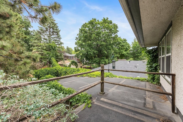 4817 Emerson Ave S, Minneapolis, MN 55419 - view of balcony