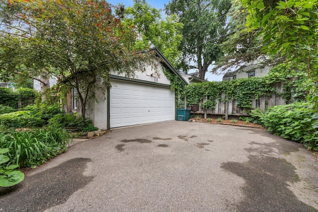 4817 Emerson Ave S, Minneapolis, MN 55419 - garage with driveway