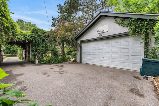 4817 Emerson Ave S, Minneapolis, MN 55419 - view of garage