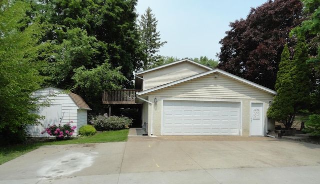 9540 24th Ave N, Plymouth, MN 55441 - traditional home with a garage