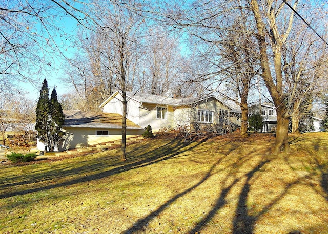 9540 24th Ave N, Plymouth, MN 55441 - view of side of property featuring a yard