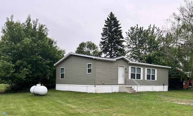 334 1st Ave NW, Mayville, ND 58257 - photo 1