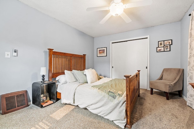 662 24th Ave NE, Minneapolis, MN 55418 - bedroom featuring light carpet and a ceiling fan
