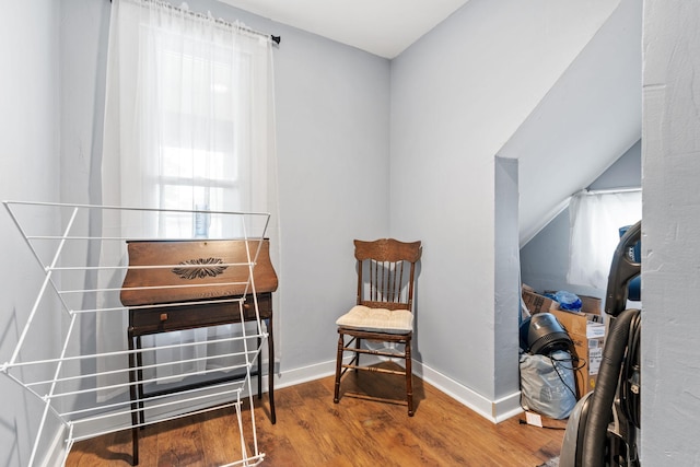 662 24th Ave NE, Minneapolis, MN 55418 - sitting room featuring wood finished floors and baseboards