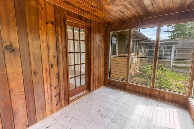 4922 Sheridan Ave S, Minneapolis, MN 55410 - view of unfurnished sunroom