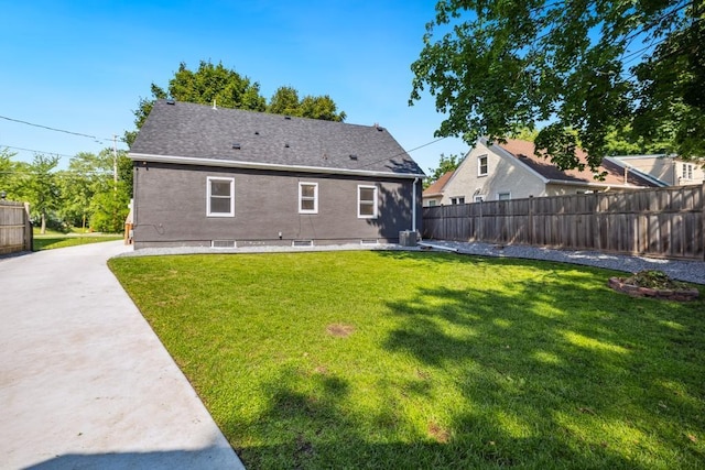 1372 Victoria St N, Saint Paul, MN 55117 - view of rear view of house