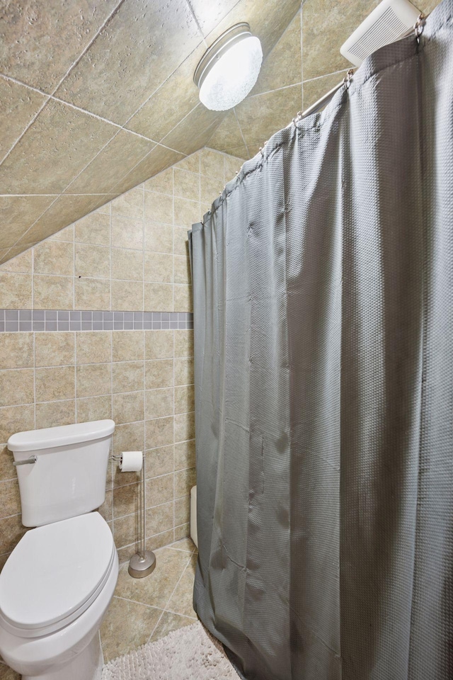 3886 Eagle Rd, Willmar, MN 56201 - full bathroom with tile patterned flooring and a shower with shower curtain