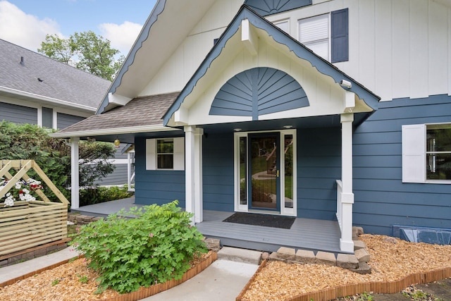 3886 Eagle Rd, Willmar, MN 56201 - view of exterior entry featuring a porch and a shingled roof