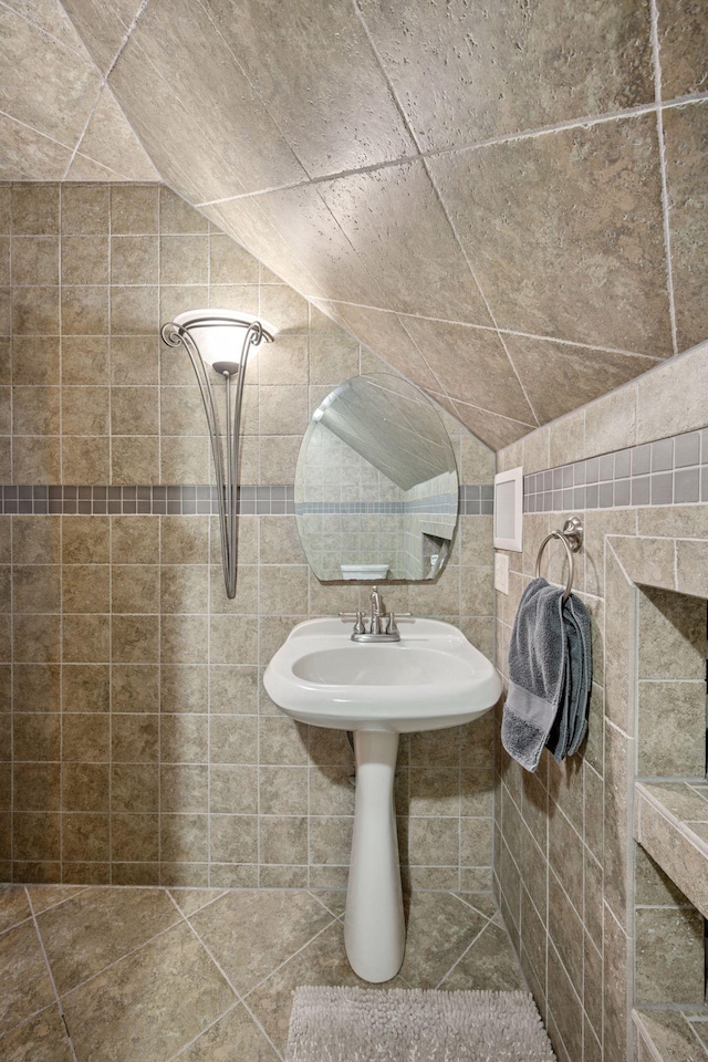 3886 Eagle Rd, Willmar, MN 56201 - view of bathroom