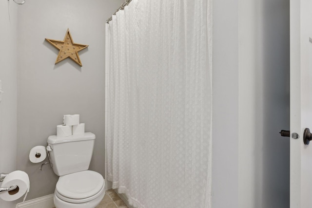 11668 Azure Ct, Inver Grove Heights, MN 55077 - full bath with toilet and a shower with shower curtain