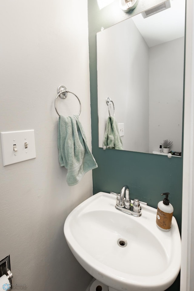 1345 4th St N, Fargo, ND 58102 - bathroom with a sink