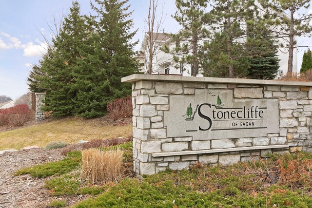 4633 Stonecliffe Dr, Eagan, MN 55122 - photo 33