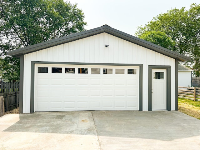 951 13th Ave NE, Rochester, MN 55906 - view of detached garage