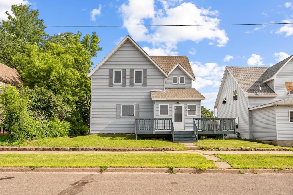 106 Lark St, Sandstone, MN 55072 - photo 1