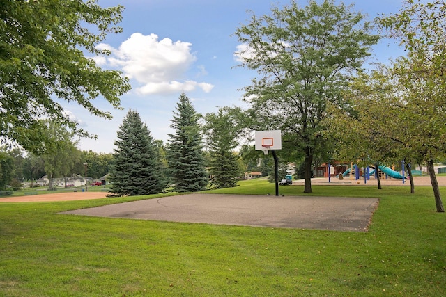 3228 Spruce Trl SW, Prior Lake, MN 55372 - view of home's community with a lawn and community basketball court
