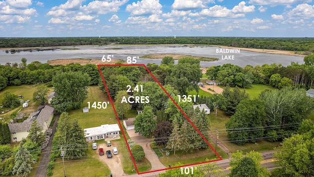 6379 Hodgson Rd, Lino Lakes, MN 55014 - aerial view of property and surrounding area featuring property boundaries highlighted and a nearby body of water