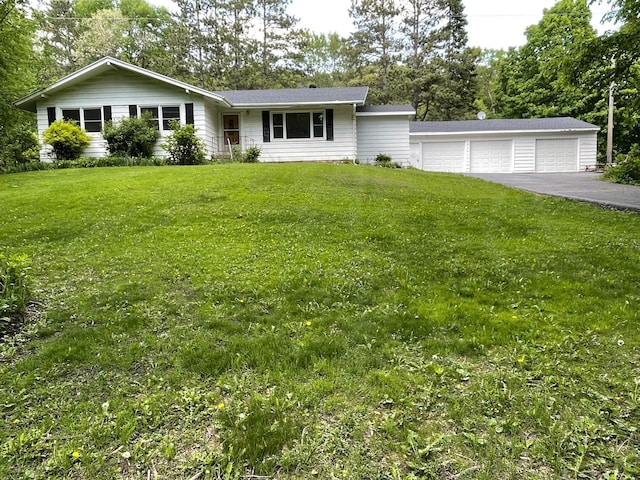731 Woodland Loop, Fergus Falls, MN 56537 - ranch-style home featuring a front yard and a garage
