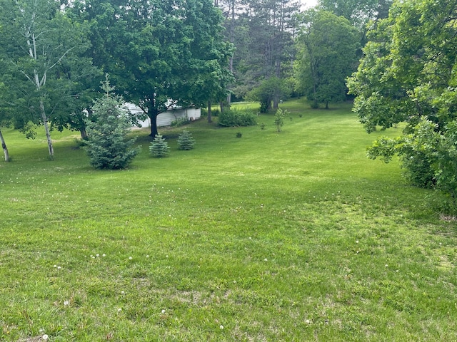 731 Woodland Loop, Fergus Falls, MN 56537 - view of grassy yard