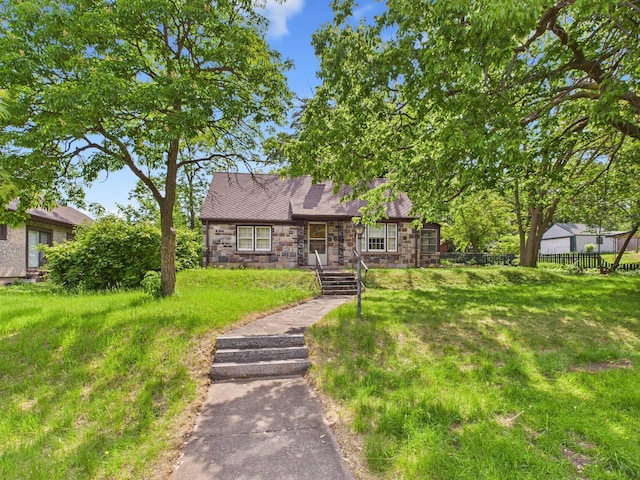 1538 8th Ave SE, Saint Cloud, MN 56304 - view of front of house featuring stone siding