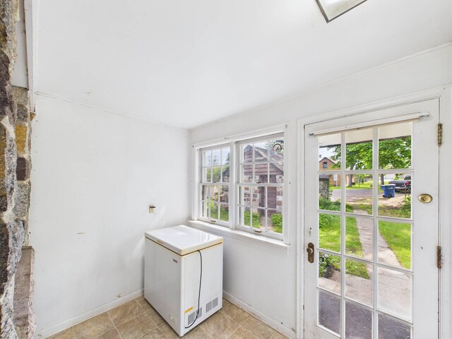 1538 8th Ave SE, Saint Cloud, MN 56304 - view of unfurnished sunroom