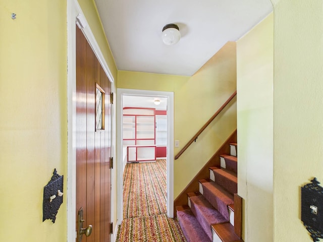 1538 8th Ave SE, Saint Cloud, MN 56304 - corridor featuring stairs