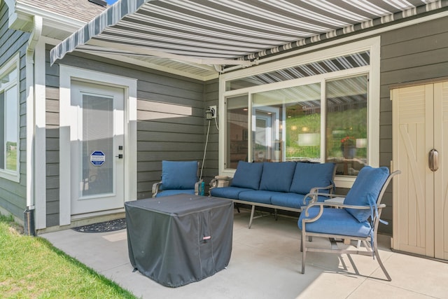 1884 Alexander Rd NE, Rochester, MN 55906 - view of patio / terrace with an outdoor hangout area