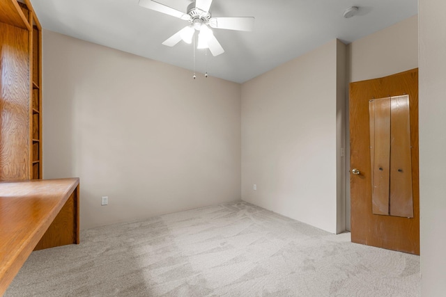 546 Laurel Ave Unit 6, Saint Paul, MN 55102 - carpeted spare room featuring ceiling fan and a smoke detector