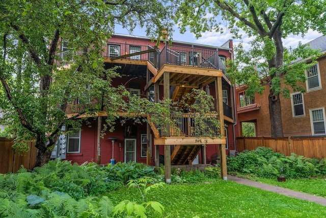 546 Laurel Ave Unit 6, Saint Paul, MN 55102 - rear view of property with stairway