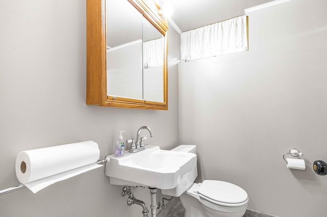 5313 Birchcrest Dr, Edina, MN 55436 - half bathroom featuring toilet and a sink